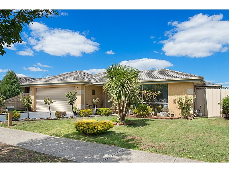 37 Trafalgar Way, Cranbourne East VIC 3977