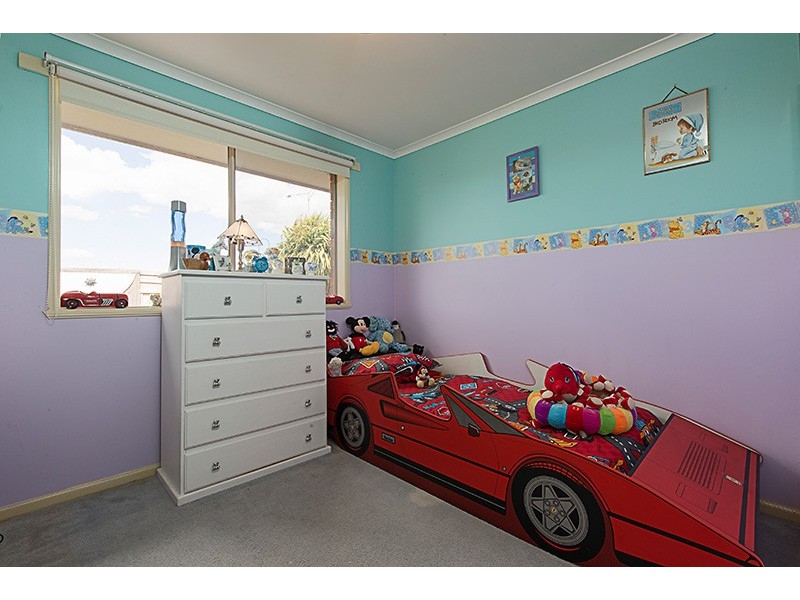 37 Trafalgar Way, Cranbourne East VIC 3977
