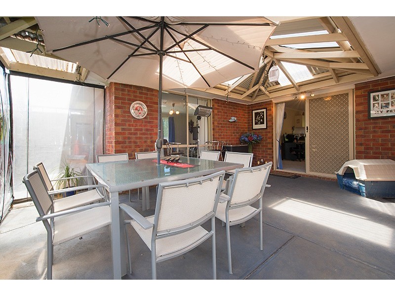 37 Trafalgar Way, Cranbourne East VIC 3977