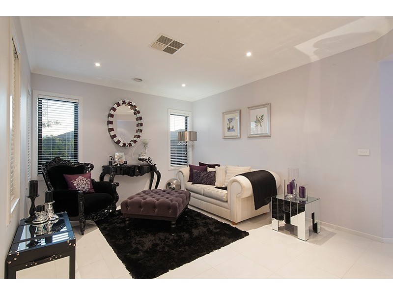 32 Charlock Drive, Cranbourne North VIC 3977