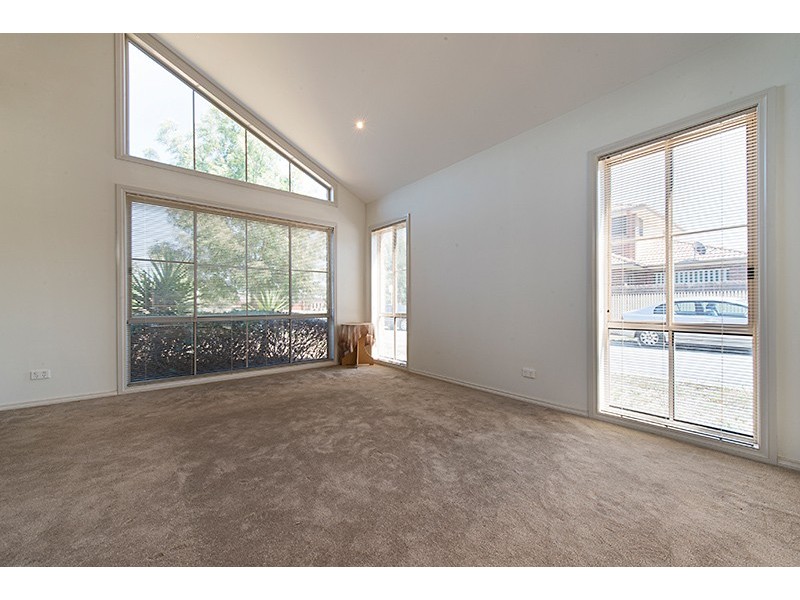 45 Amhurst Drive, Narre Warren South VIC 3805