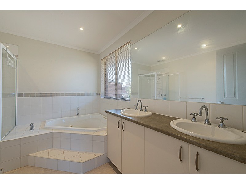 45 Amhurst Drive, Narre Warren South VIC 3805