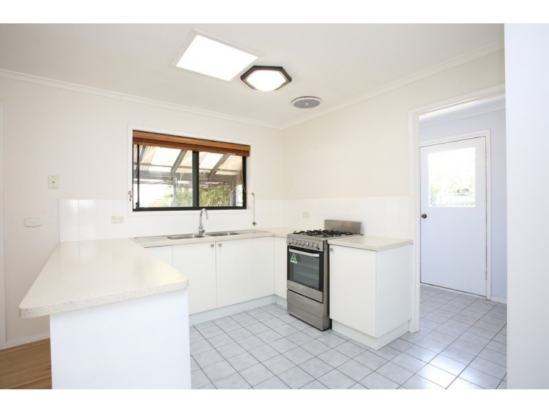 14 Flamingo Crt, Narre Warren South VIC 3805