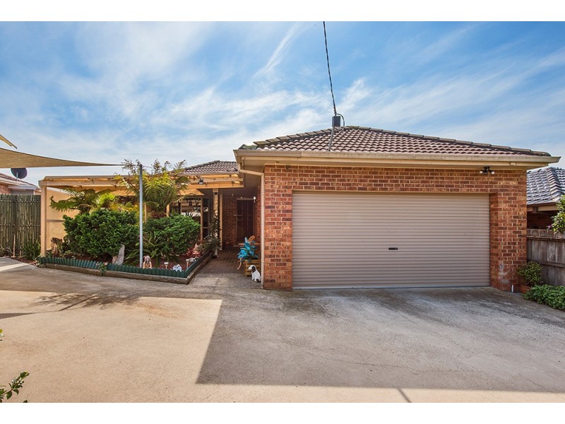15 Melissa Crt, Hampton Park VIC 3976