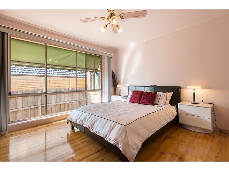 15 Melissa Crt, Hampton Park VIC 3976