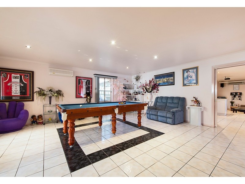 15 Melissa Crt, Hampton Park VIC 3976