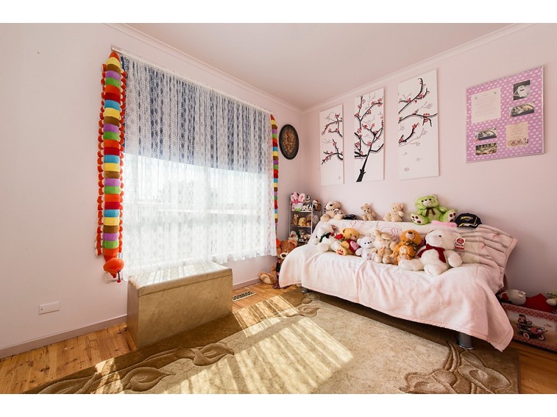 15 Melissa Crt, Hampton Park VIC 3976