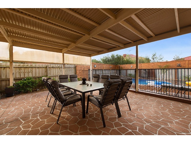 9 Padstow Crt, Narre Warren South VIC 3805