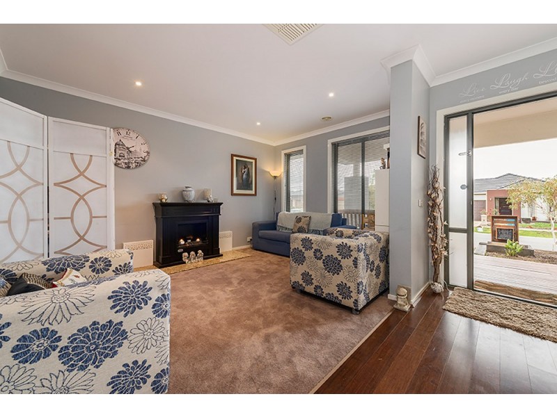 3 Aldous Place, Cranbourne North VIC 3977