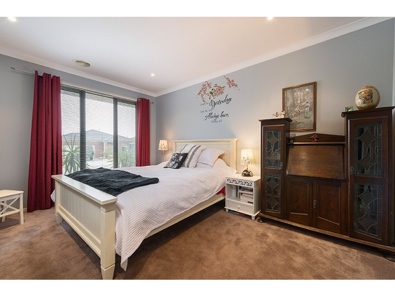 3 Aldous Place, Cranbourne North VIC 3977