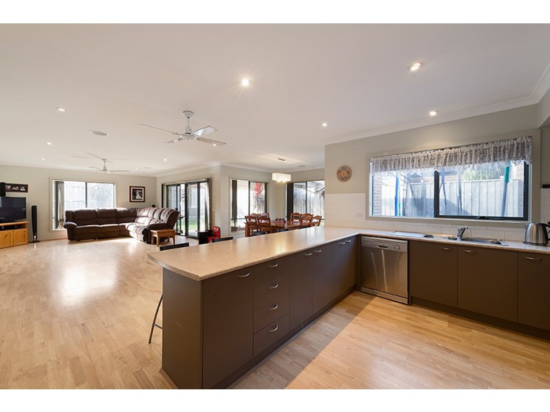 46 Von Nida Drive, Cranbourne North VIC 3977