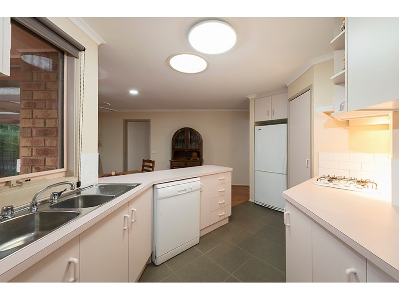 7 Hamilton Drive, Cranbourne North VIC 3977