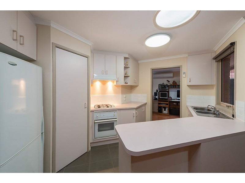 7 Hamilton Drive, Cranbourne North VIC 3977