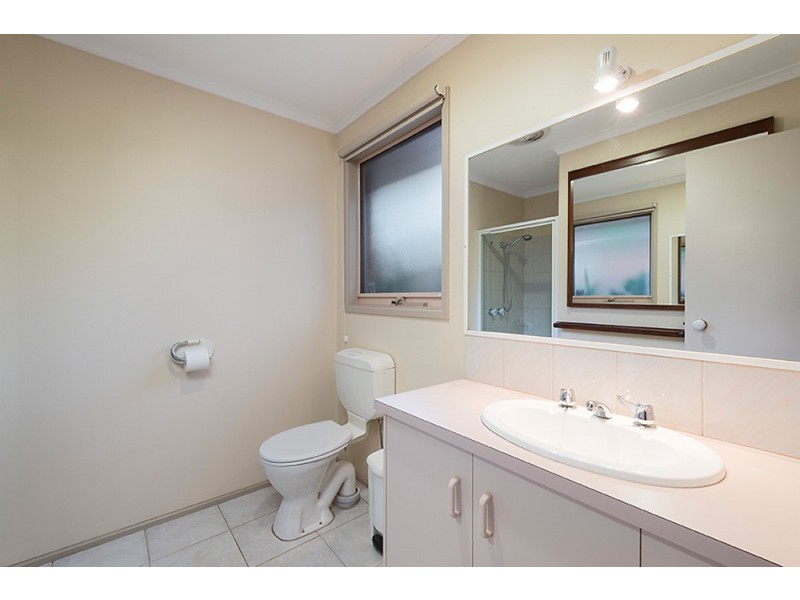 7 Hamilton Drive, Cranbourne North VIC 3977