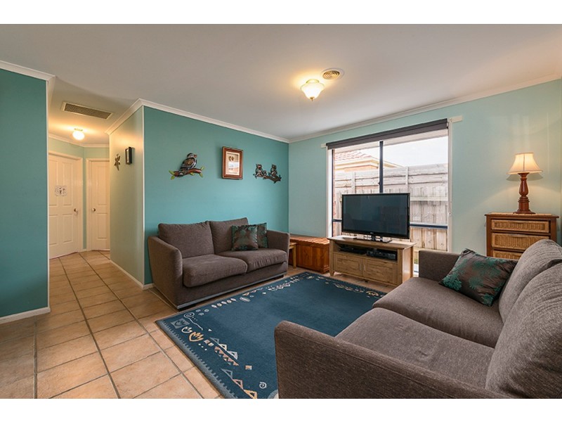 21 Staunton Walk, Cranbourne VIC 3977