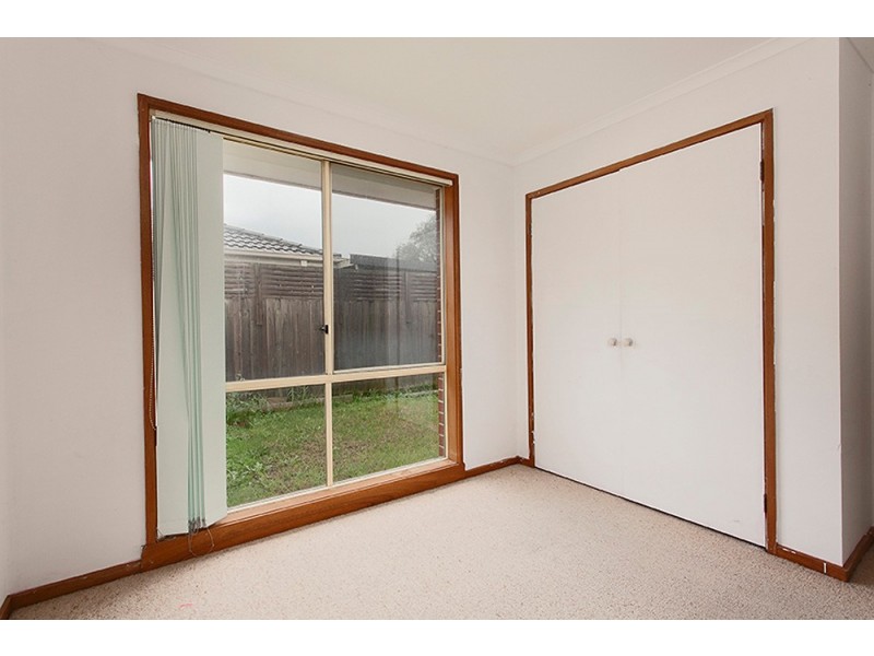 2/21 Evelyne Avenue, Cranbourne VIC 3977