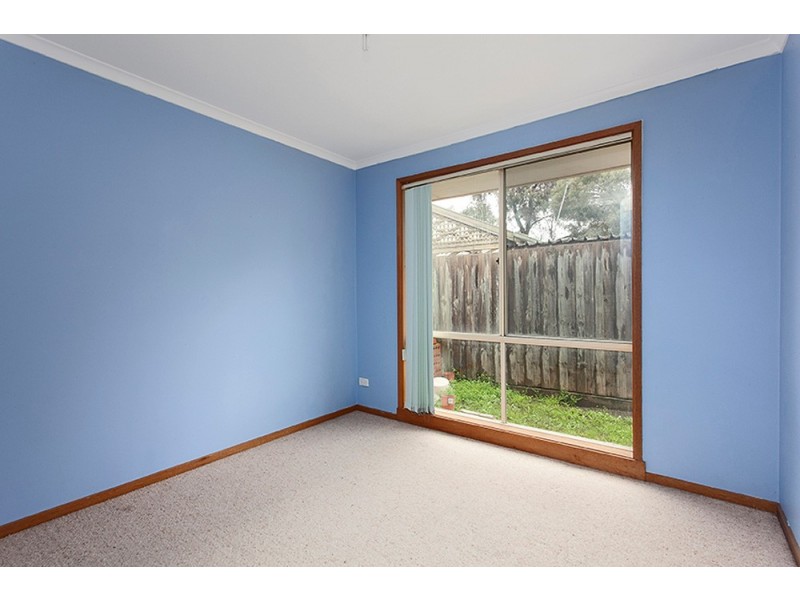 2/21 Evelyne Avenue, Cranbourne VIC 3977