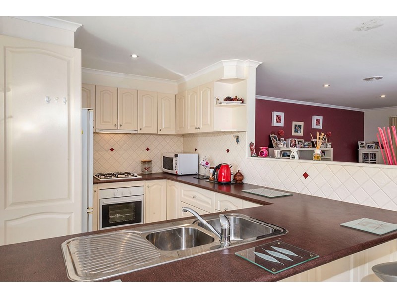 12 Provence Place, Narre Warren South VIC 3805