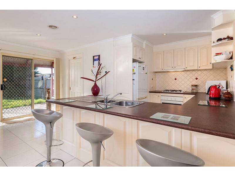 12 Provence Place, Narre Warren South VIC 3805