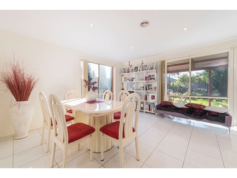 12 Provence Place, Narre Warren South VIC 3805