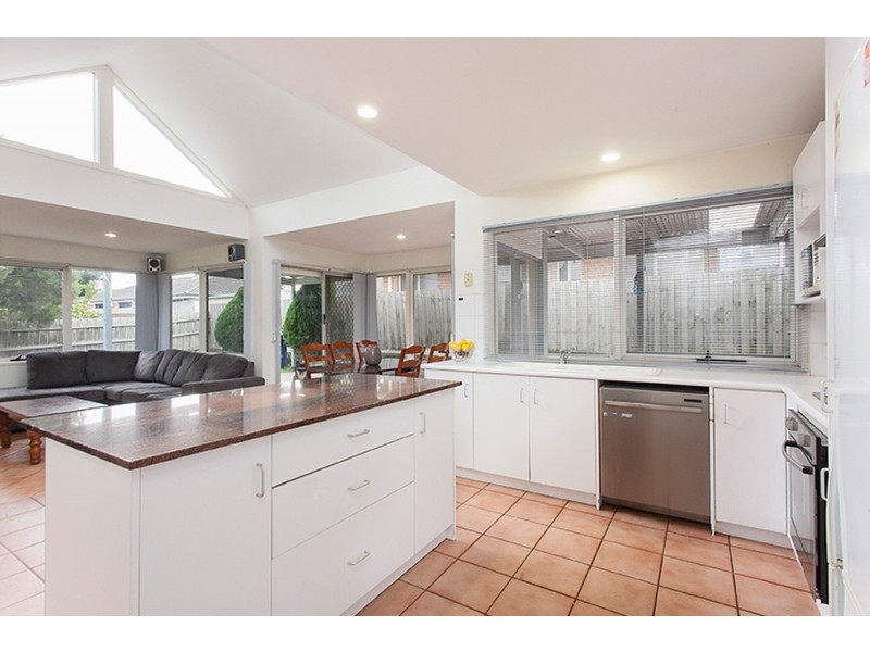 8 Teal Court, Narre Warren South VIC 3805