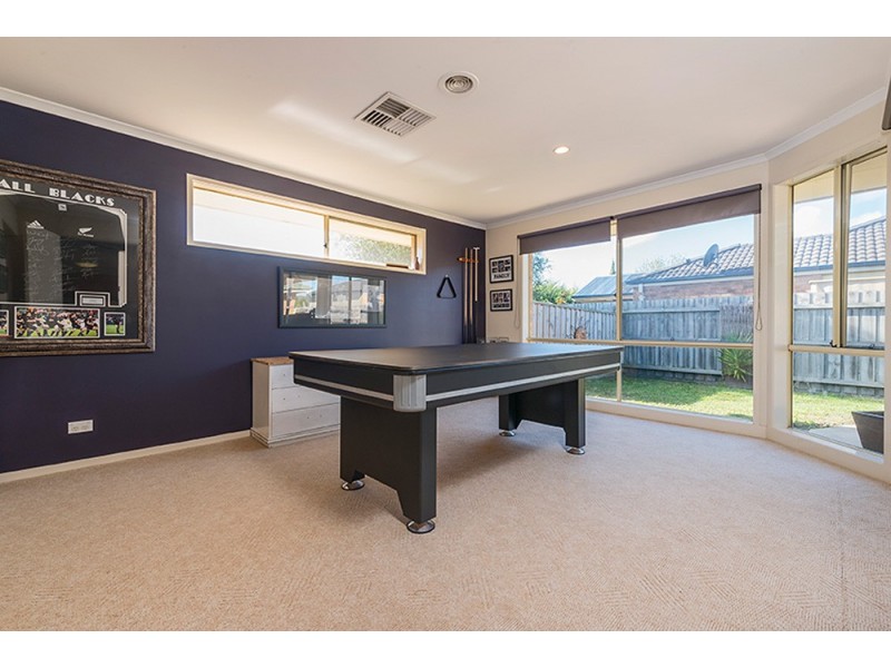 8 Avendon Crt, Narre Warren South VIC 3805