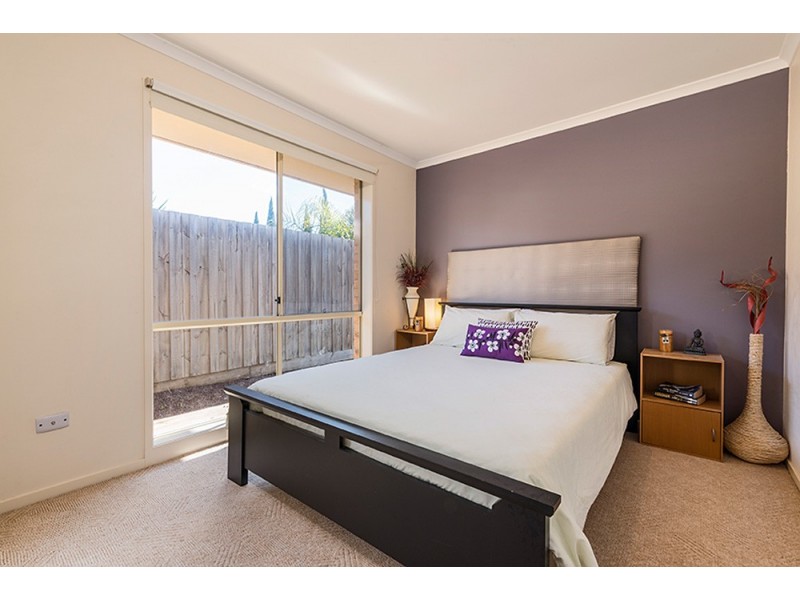 8 Avendon Crt, Narre Warren South VIC 3805