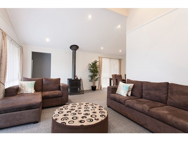 5 Chadbourn Place, Narre Warren South VIC 3805