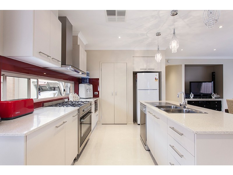 79 Dartmoor Drive, Cranbourne East VIC 3977