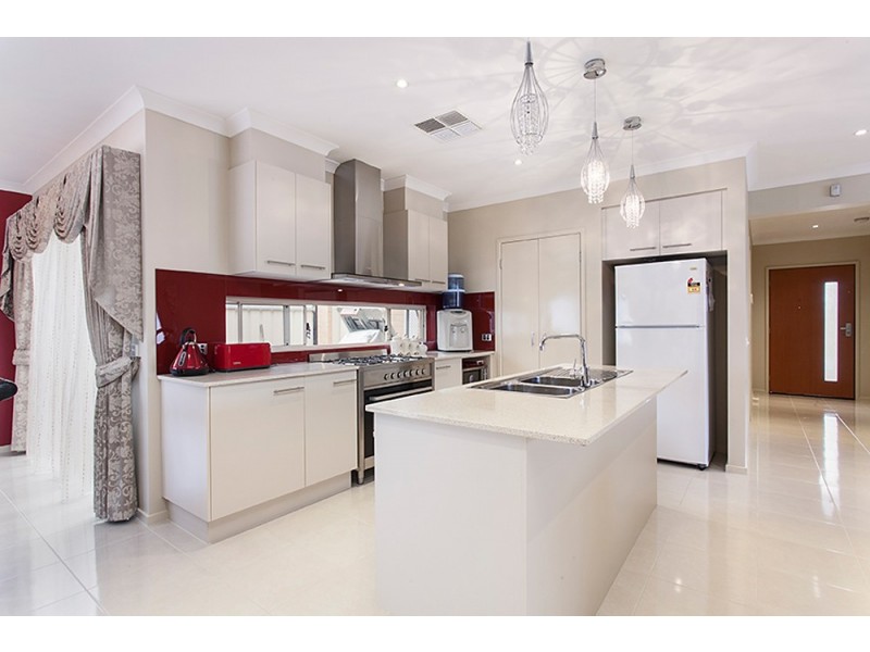 79 Dartmoor Drive, Cranbourne East VIC 3977