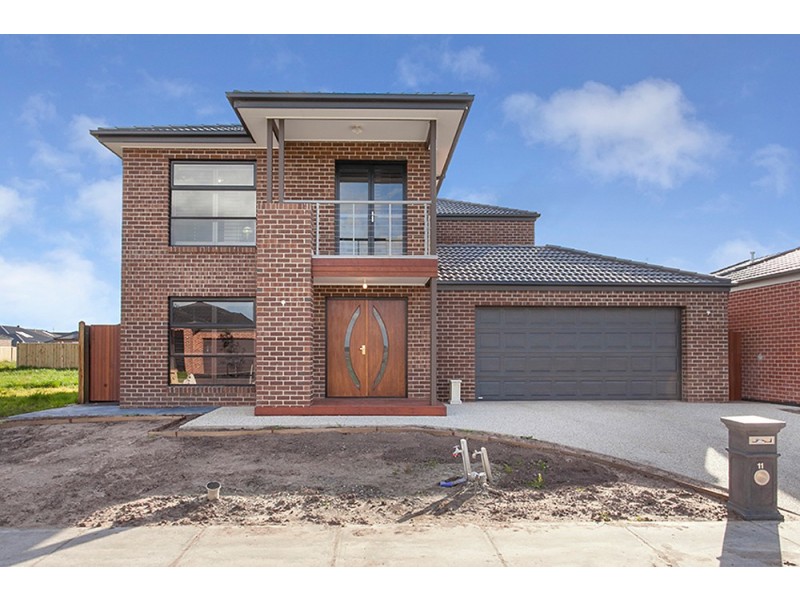 11 Celsius Drive, Cranbourne North VIC 3977