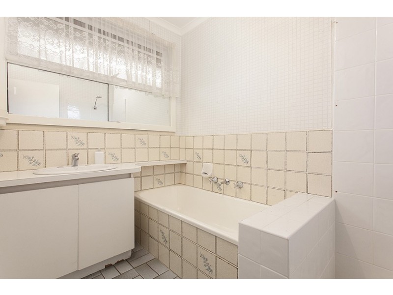 15 Lalor Close, Mulgrave VIC 3170