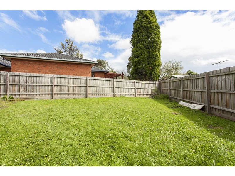 15 Lalor Close, Mulgrave VIC 3170