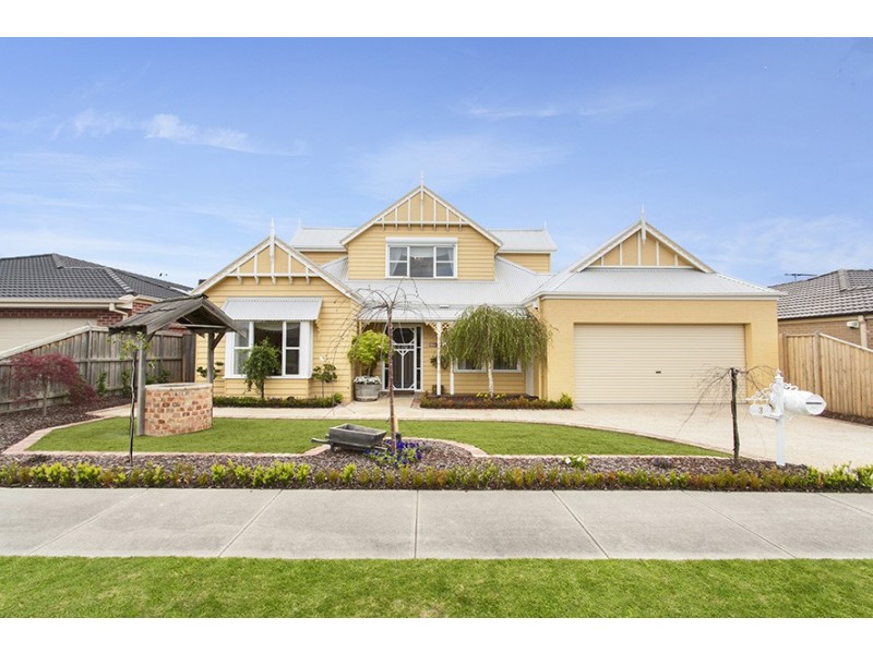 3 Hawkshead Place, Cranbourne North VIC 3977