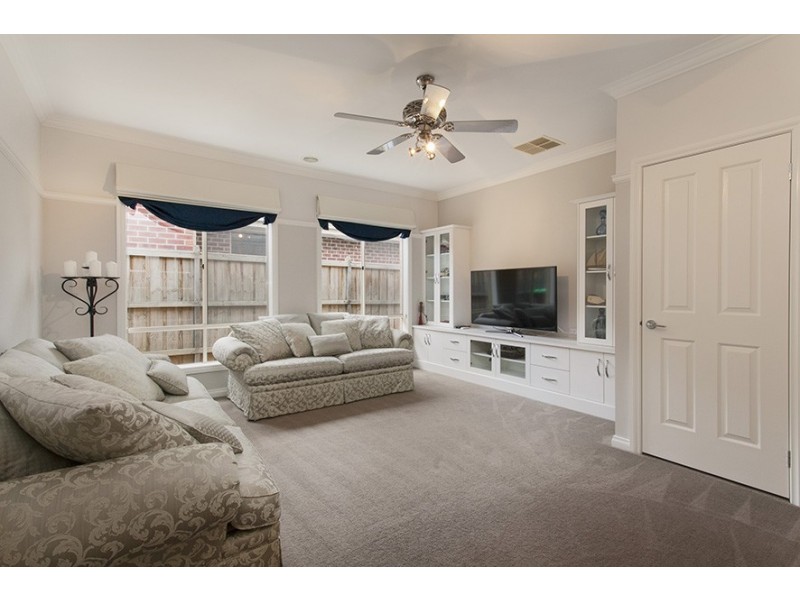 3 Hawkshead Place, Cranbourne North VIC 3977