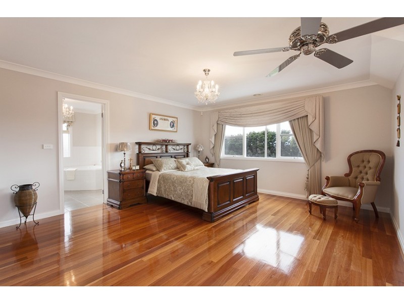 3 Hawkshead Place, Cranbourne North VIC 3977