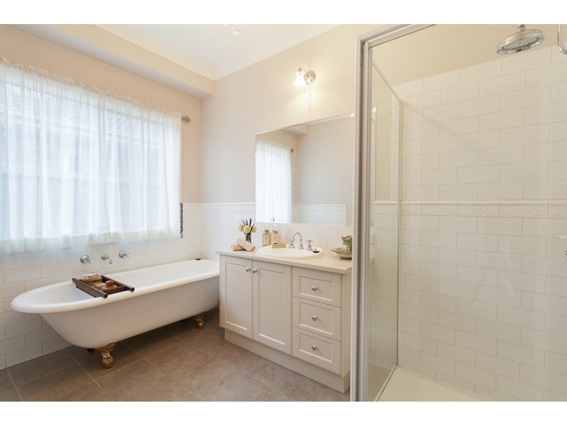 3 Hawkshead Place, Cranbourne North VIC 3977