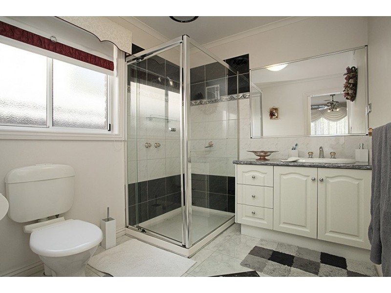 49 Wood Road, Narre Warren South VIC 3805