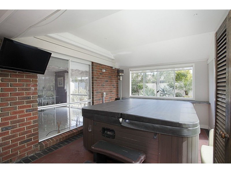 49 Wood Road, Narre Warren South VIC 3805