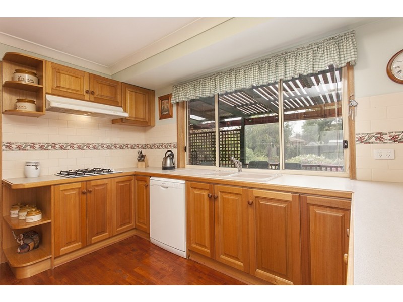 9 Raleigh Drive, Narre Warren South VIC 3805