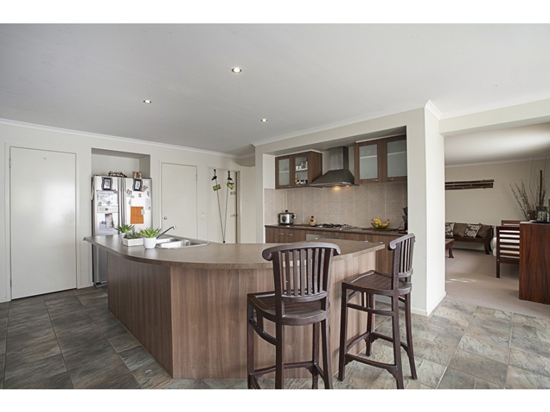 89 Robinswood, Narre Warren South VIC 3805