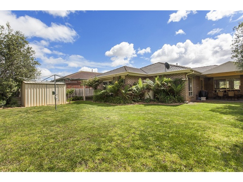 37 Littlecroft Ave, Narre Warren South VIC 3805