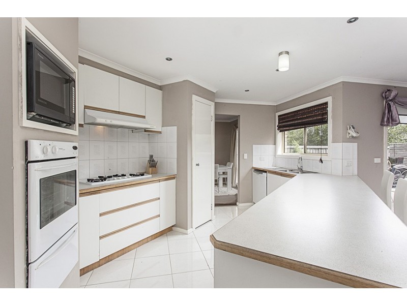 61 Kershaw Drive, Narre Warren South VIC 3805