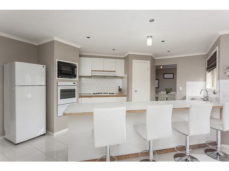 61 Kershaw Drive, Narre Warren South VIC 3805