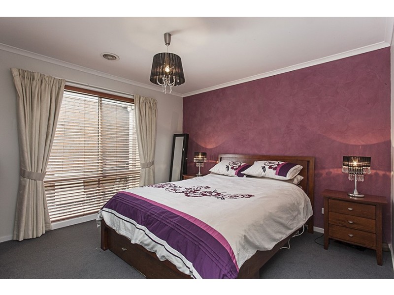 61 Kershaw Drive, Narre Warren South VIC 3805