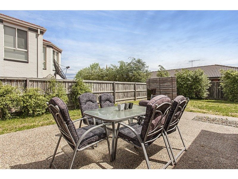 61 Kershaw Drive, Narre Warren South VIC 3805