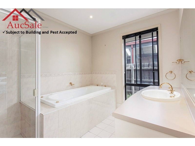 74 Langbourne Drive, Narre Warren South VIC 3805