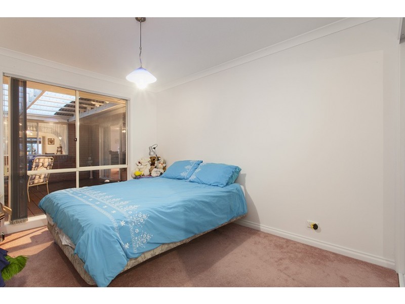 5 Sequoia Crt, Narre Warren South VIC 3805