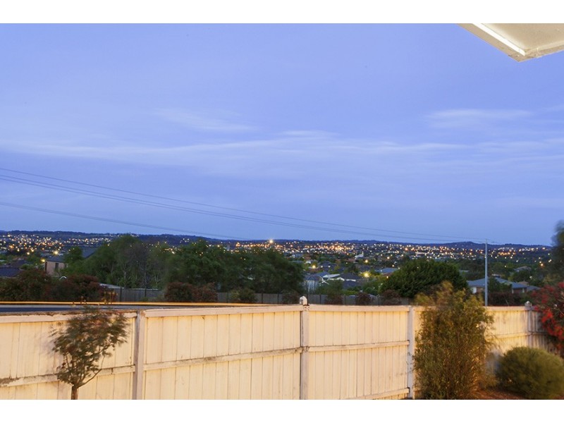 5 Sequoia Crt, Narre Warren South VIC 3805