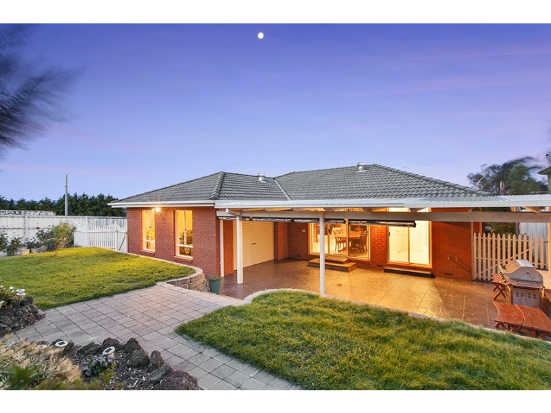 5 Sequoia Crt, Narre Warren South VIC 3805